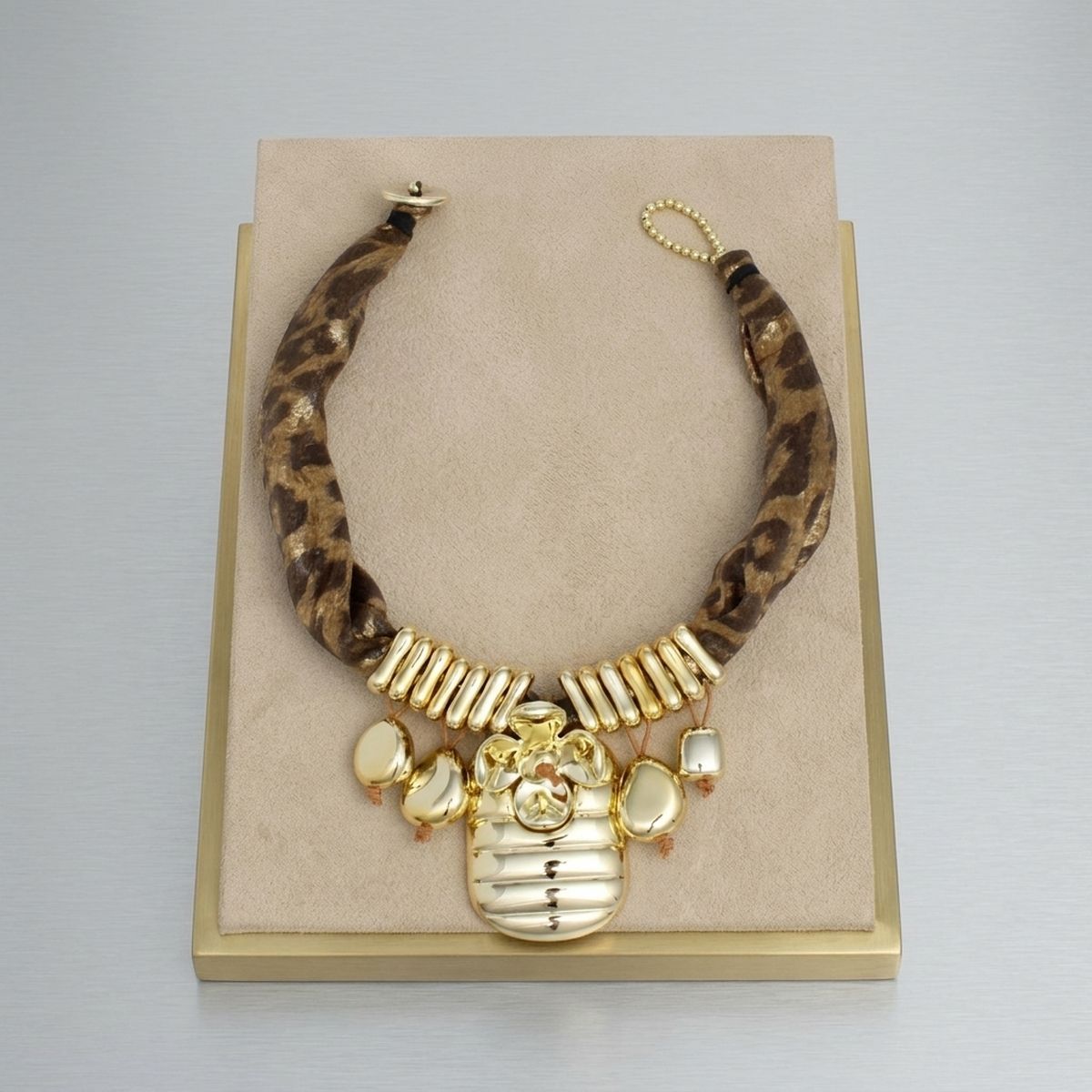 Pendant Shiny Gold Flower Leopard Scarf Necklace
