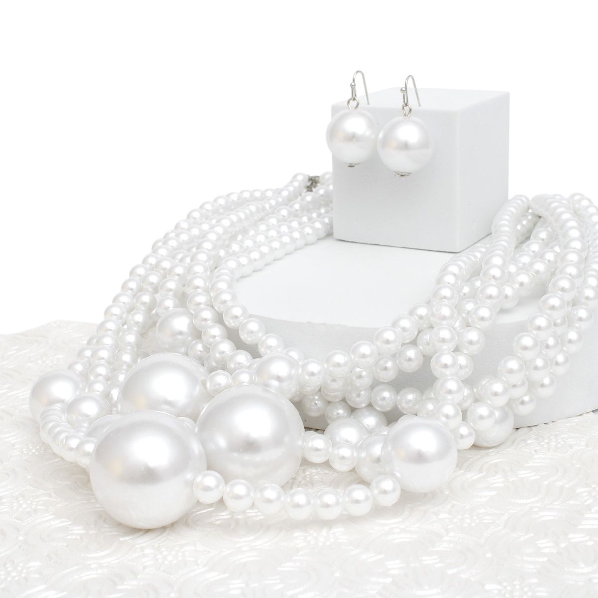 Pearl White Old Hollywood Layered Chunky Necklace